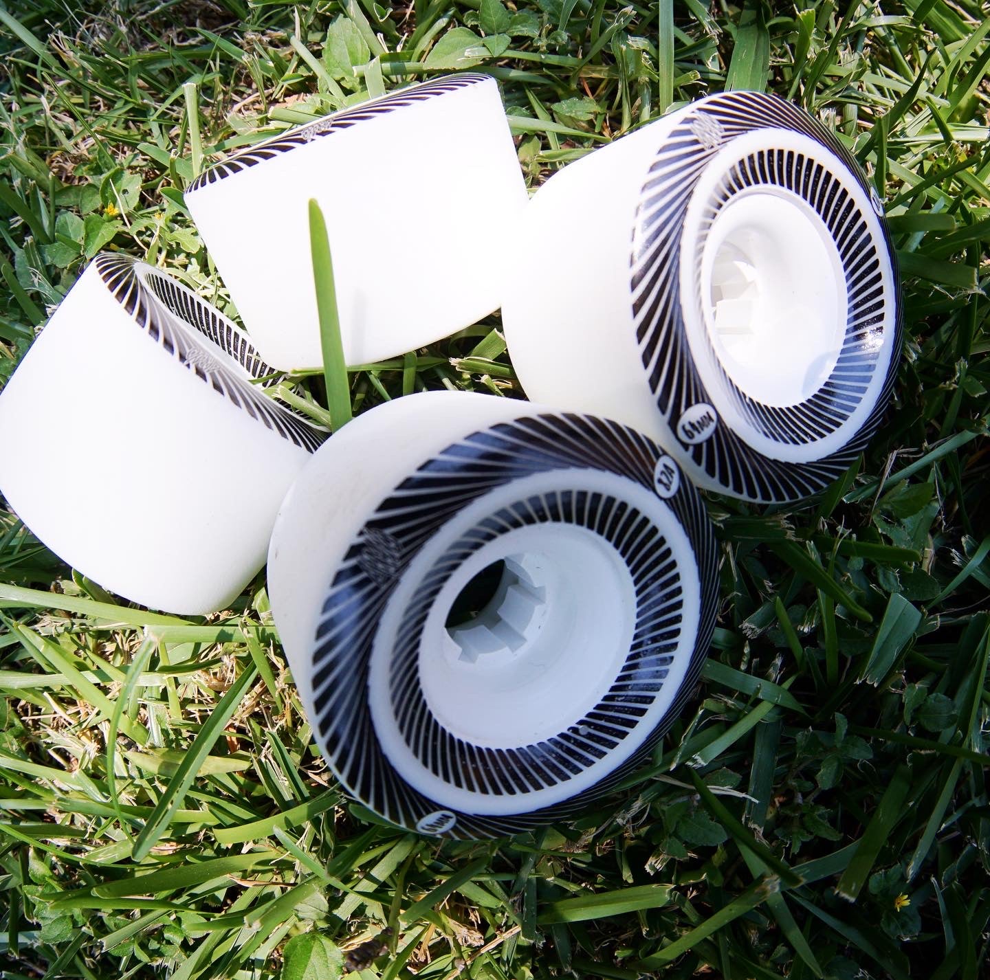 Ahmyo Seeds V2 64mm 82a
